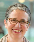 Portrait photo of Prof Dr med. Gabriele Lutz