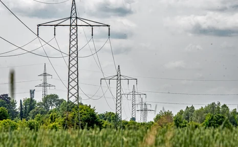 Operationsplan Deutschland (Foto: pexels | Pavel Hordjevic) Symbolbild Stromleitung