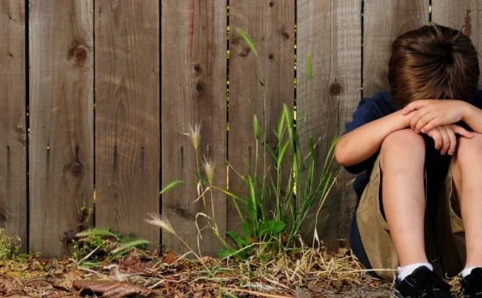 One in ten elementary school children often feels lonely (Photo: Canva)