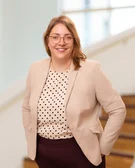 Dr. Carolin Müller Dr. Carolin Müller