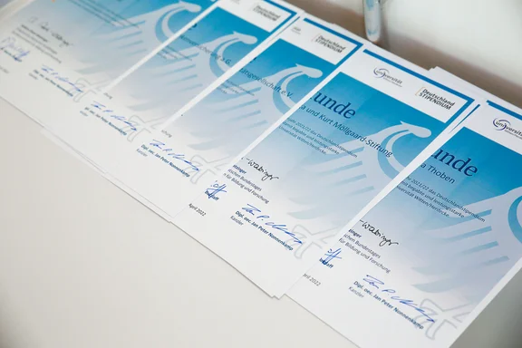 Deutschlandstipendium - Germany Scholarship (Photo: UW/H) A collection of leaflets on the Germany Scholarship.