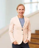 Porträtfoto von Rebecca Böckenholt