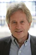 Prof. Dr. Peter Cichon erhält die Silberne Ehrennadel der Deutschen Zahnärzteschaft für seinen Einsatz in der Behindertenorientierten Zahnmedizin. (Foto: privat) Portraitbild von Prof. Dr. Peter Cichon