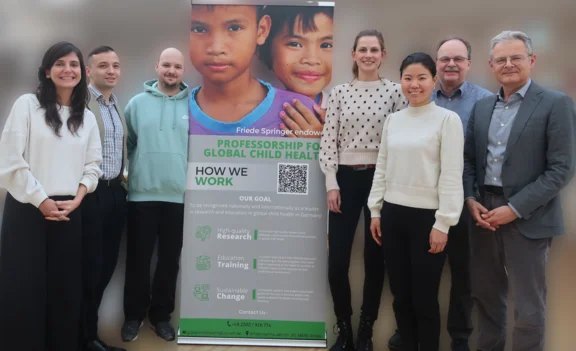 Teamfoto der Friede Springer Stiftungsprofessur für Globale Kindergesundheit