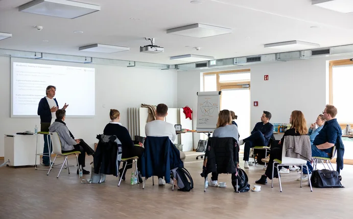Lehrgangsteilnehmer am Professional Campus