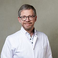 Prof. Dr. Anton Friedmann, Leiter der Abteilung für Parodontologie