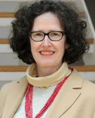 Porträtfoto von Prof. Dr. med. dent. Claudia Barthel-Zimmer