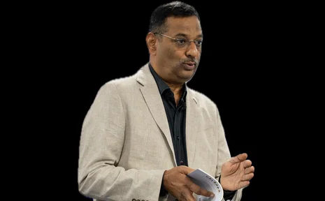 Dr Mohanakrishnan Raman is giving a lecture at the University of Witten/Herdecke on preserving family wealth across generations, focusing in particular on India and Germany. (Photo: Dr Mohanakrishnan Raman) A portrait of Dr Mohanakrishnan Raman.