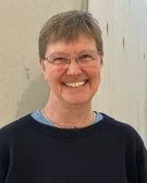 Portraitfoto von Almut Hartenstein