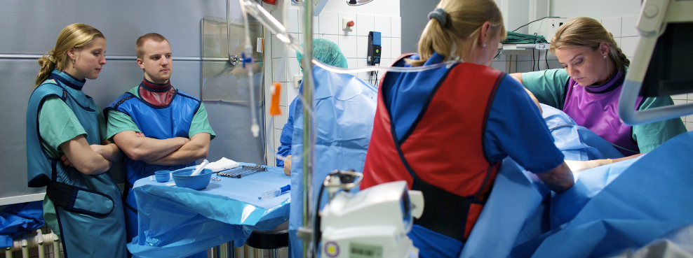 Studie der UW/H zeigt Ursachen und Auswirkungen von Emotionen zwischen Chirurg:innen im Operationssaal (Foto: UW/H | Geisheimer) Symbolbild OP-Saal