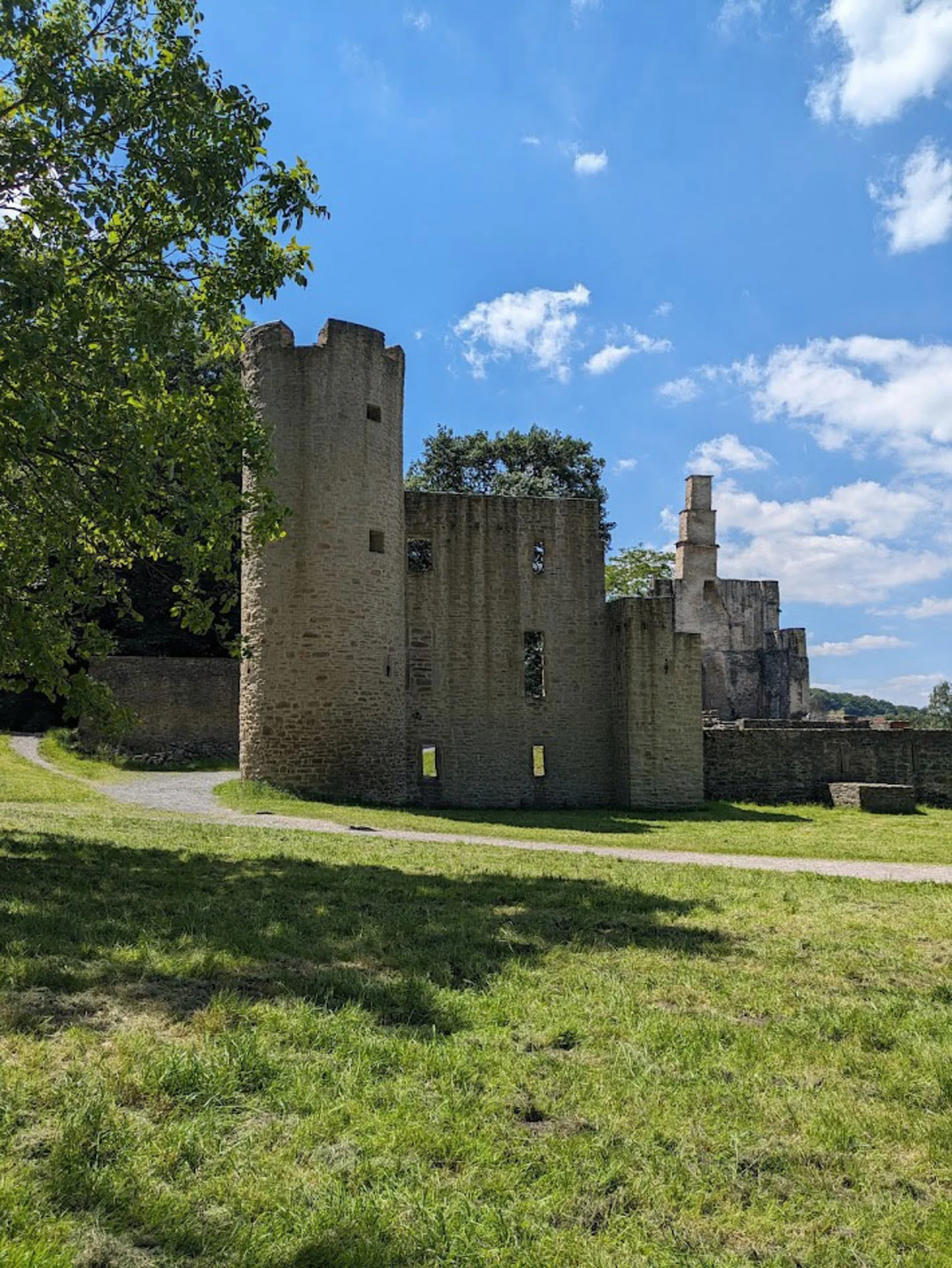 Hardenstein Castle Ruins in Witten (Photo: Private) A photo of a castle ruin.