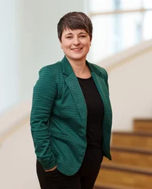 Portrait photo of Lucy Mindnich