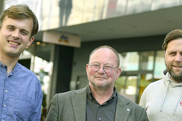Sieben-Viertel-Projektleiter Andreas Lingg mit Claus Volkenandt (Akademischer Direktor WittenLab) und Sebastian Benkhofer (Geschäftsführer WittenLab)