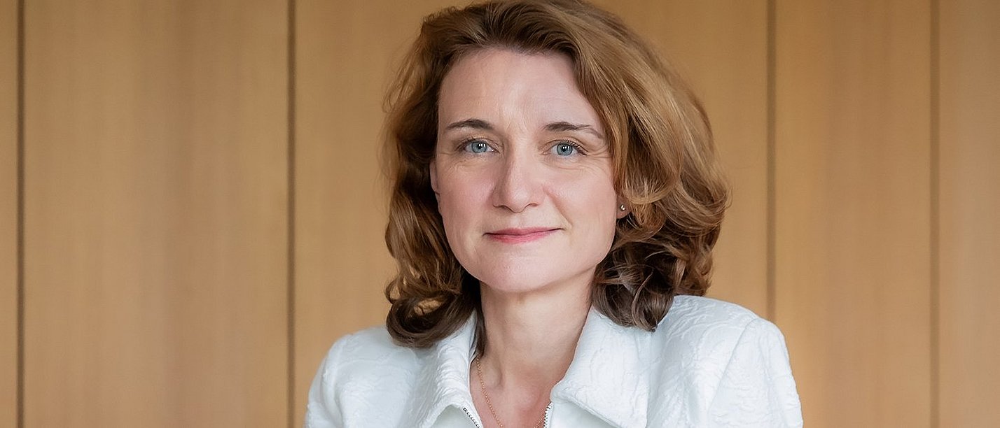 Porträtbild von Prof. Dr. Daniela Schwarzer