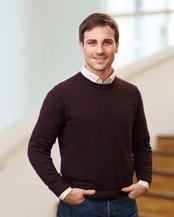 Porträtfoto von Dustin Fornefeld