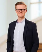 Portrait photo of Christopher Huken 