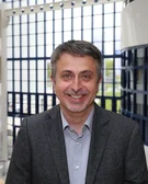 Porträtfoto von Prof. Dr. med. Sven Schmiedl