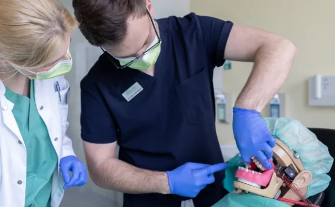 Symbolbild Zahnmedizin