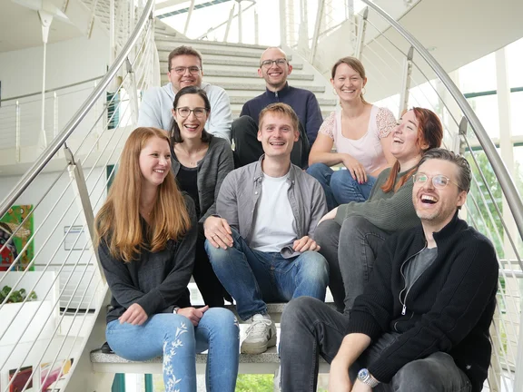 The team at the ZPP outpatient clinic for adults (Photo: UW/H) Group photos with ZPP employees on the stairs in the FEZ building.