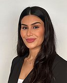 Portrait photo of Alena Allak