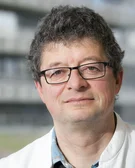 Porträtbild von Prof. Dr. med. Kevin Rostasy