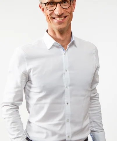 Portrait photo of Thomas Bauer