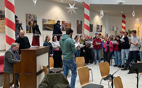 Fotoaufnahme vom Weihnachtssingen im vergangen Jahr