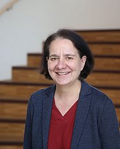 Univ.-Prof. Dr. Anja Ehrhardt (Foto: UW/H) Porträtfoto von Univ.-Prof. Dr. Anja Ehrhardt