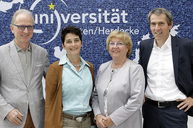 Prof. Dr. Stefan Wirth, Barbara Steffens, Prof. Christel Bienstein, Prof. Dr. Martin Butzlaff (v.l.)