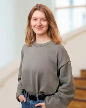 Porträtfoto von Nele Kost