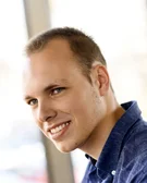 Porträtfoto von Timo Neunaber