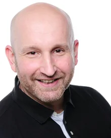 Portrait photo of Univ.-Prof Dr Ralph Brinks