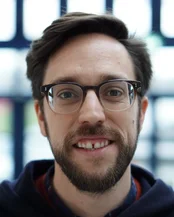 Portrait photo of Dr Jonathan Harth