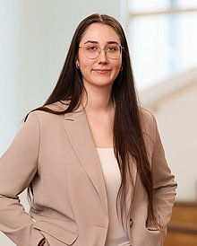 Portrait photo of Anna Audia