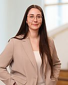 Portrait photo of Anna Audia