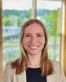 Portrait photo of Kristin Rolke