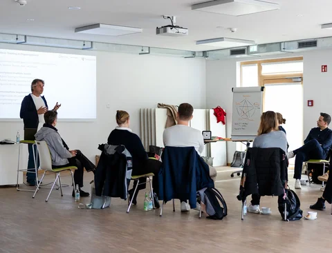 Lehrgangsteilnehmer am Professional Campus