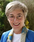 Porträtbild von Friederike Hartbecke