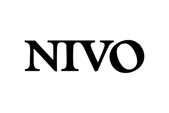 Schwarzes Nivo-Logo auf weißem Grund.