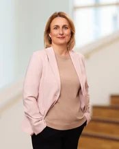Porträtfoto von Univ.-Prof. Dr. Margareta Halek