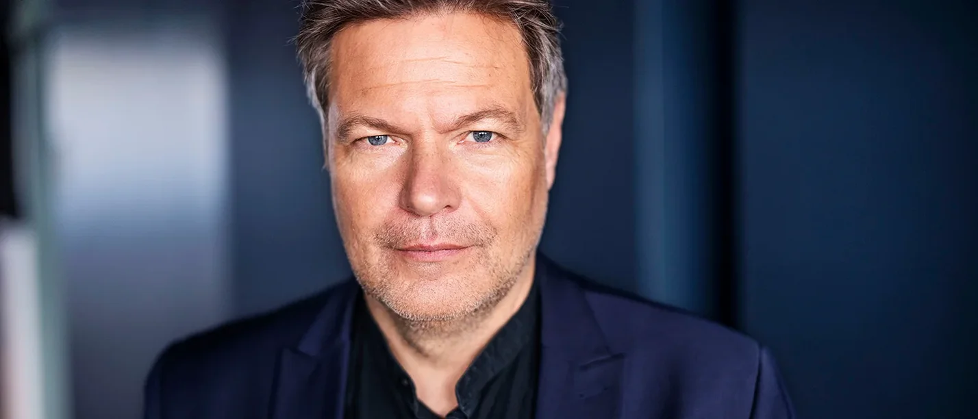 Portrait picture of Dr Robert Habeck