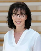 Porträtfoto von Andrea Pleger 