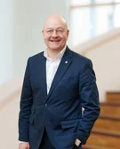 Portrait photo of Dr Hermann Siedler