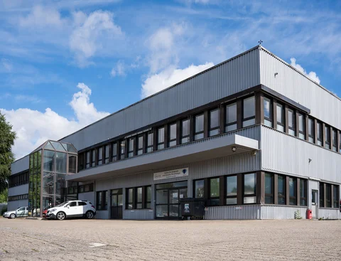 Institut für Anatomie und Klinische Morphologie (Foto: UW/H) Außenaufnahme des Instituts für Anatomie und Klinische Morphologie