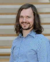 Porträtfoto von Prof. Dr. Patrick Rockenfeller