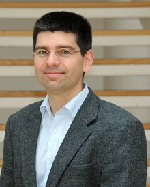 Prof. Dr. med. Hagen Bachmann (Foto: UW/H) Porträtfoto von Prof. Dr. med. Hagen Bachmann