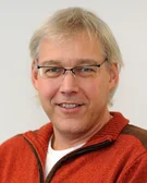 Porträtfoto von Univ.-Prof. Dr. Rolf Lefering