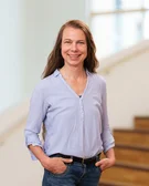 Portrait photo of Dr Sonny Jung