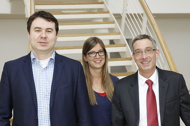 Chair Dr. André Schmidt (r.) and his team