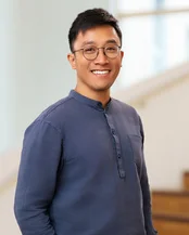 Porträtfoto von Dr. Krisna Adiasto